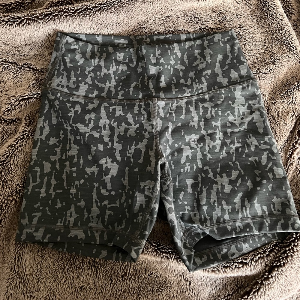 Lululemon wunder train short 6”